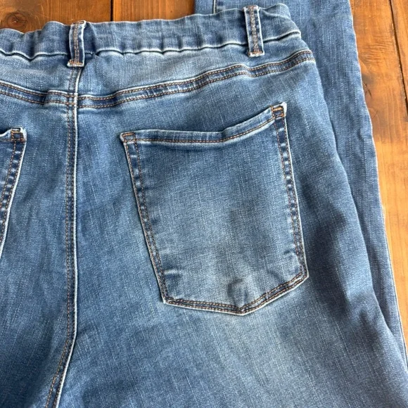 No Boundaries Medium Wash Denim Skinny Jeans - Picture 6 of 8